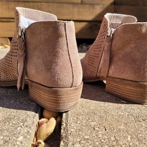 Booties size 10 tan brown Dolce Vita